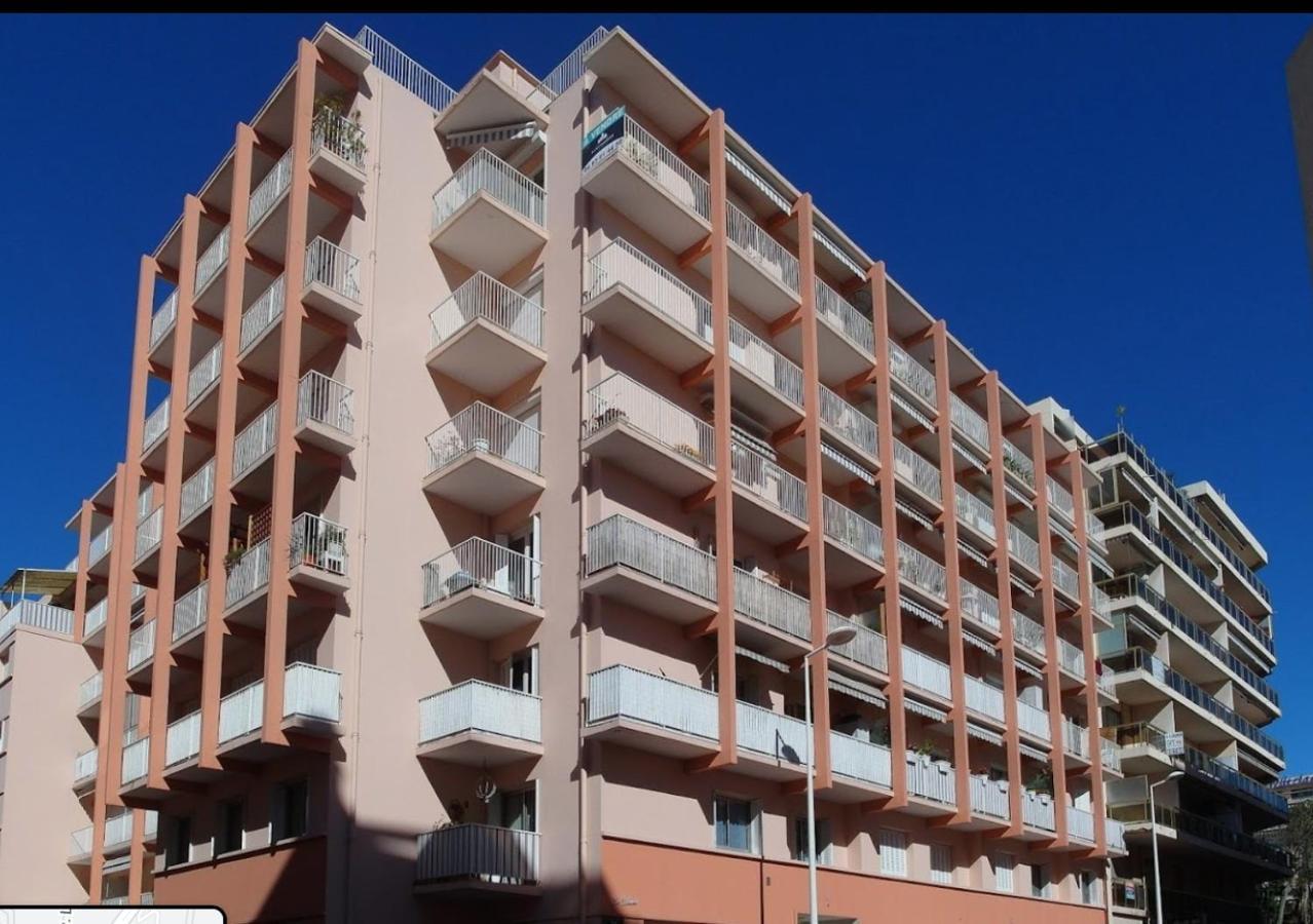 Spacious Apartment In The Heart Of Juan Les Pins ! エクステリア 写真